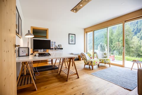 Luxury Apartment with Mountain Views in Davos