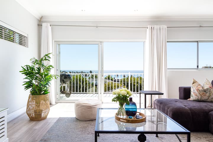 Walk to beach, 3 Bedroom villa with private pool.