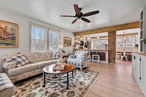 N Shore Bungalow-close to beaches, wineries, golf