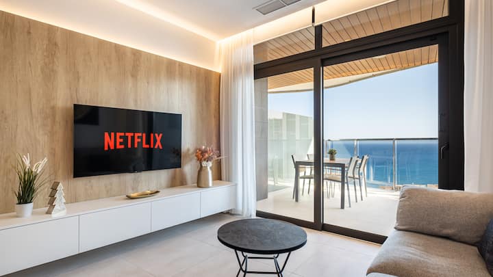Sunset Waves Resort With Sea Views - Benidorm