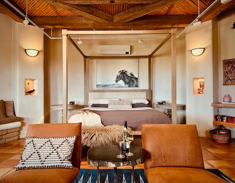 Serene Ojo Casita / mountain views