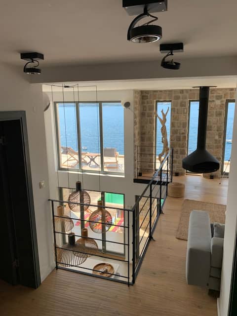 Stunning villa overlooking Rose Bay