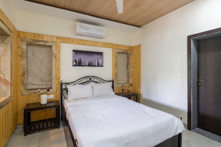 საძინებელი 4