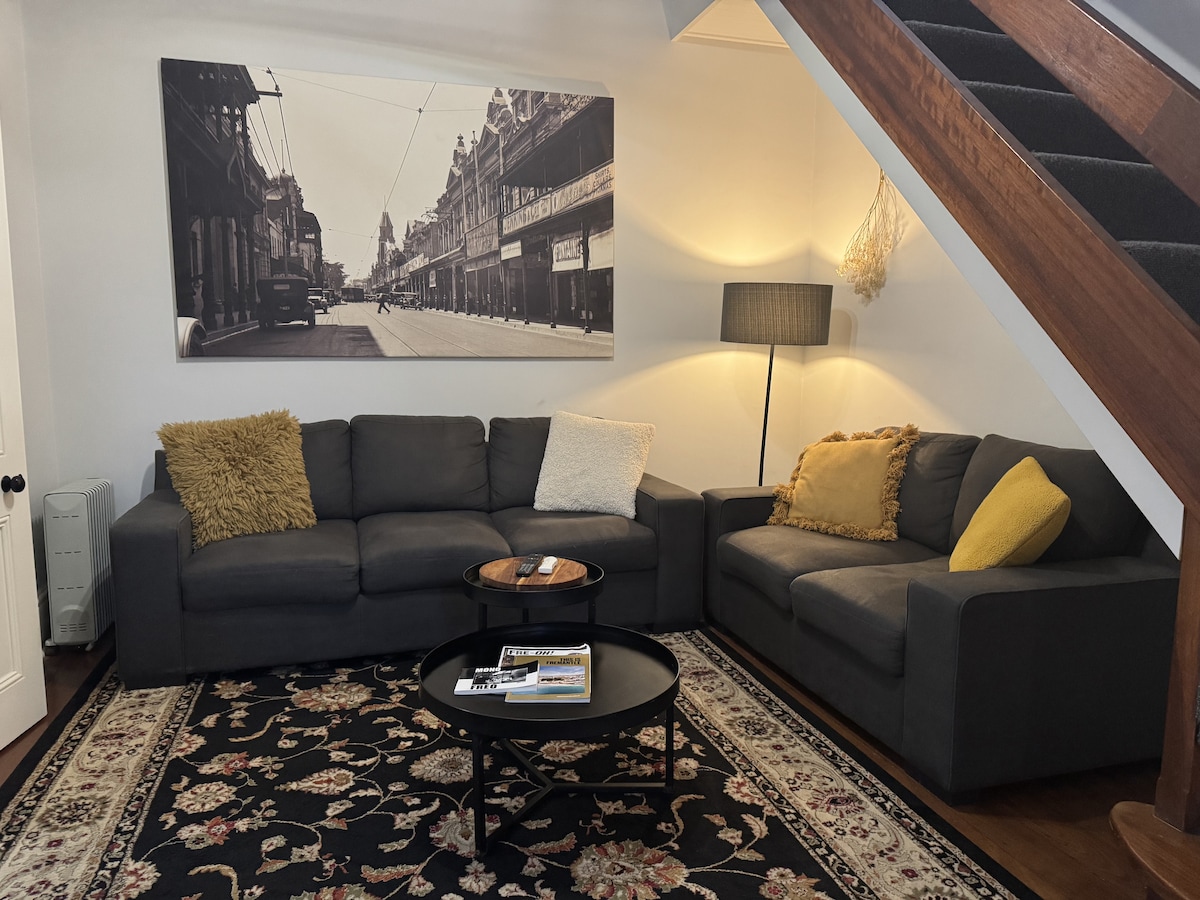 Top performing Airbnb: Little Howards House-Central Fremantle (3 bedroom) in Fremantle