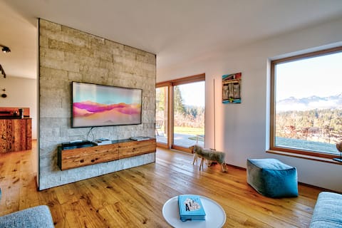 Popular Airbnb listing: Chalet apartment- for 6 - 3 bedrooms - bergstadl in Reit Im Winkl