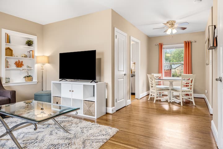 Beautiful House, Minutes From
Uptown And Airport. - Charlotte, NC