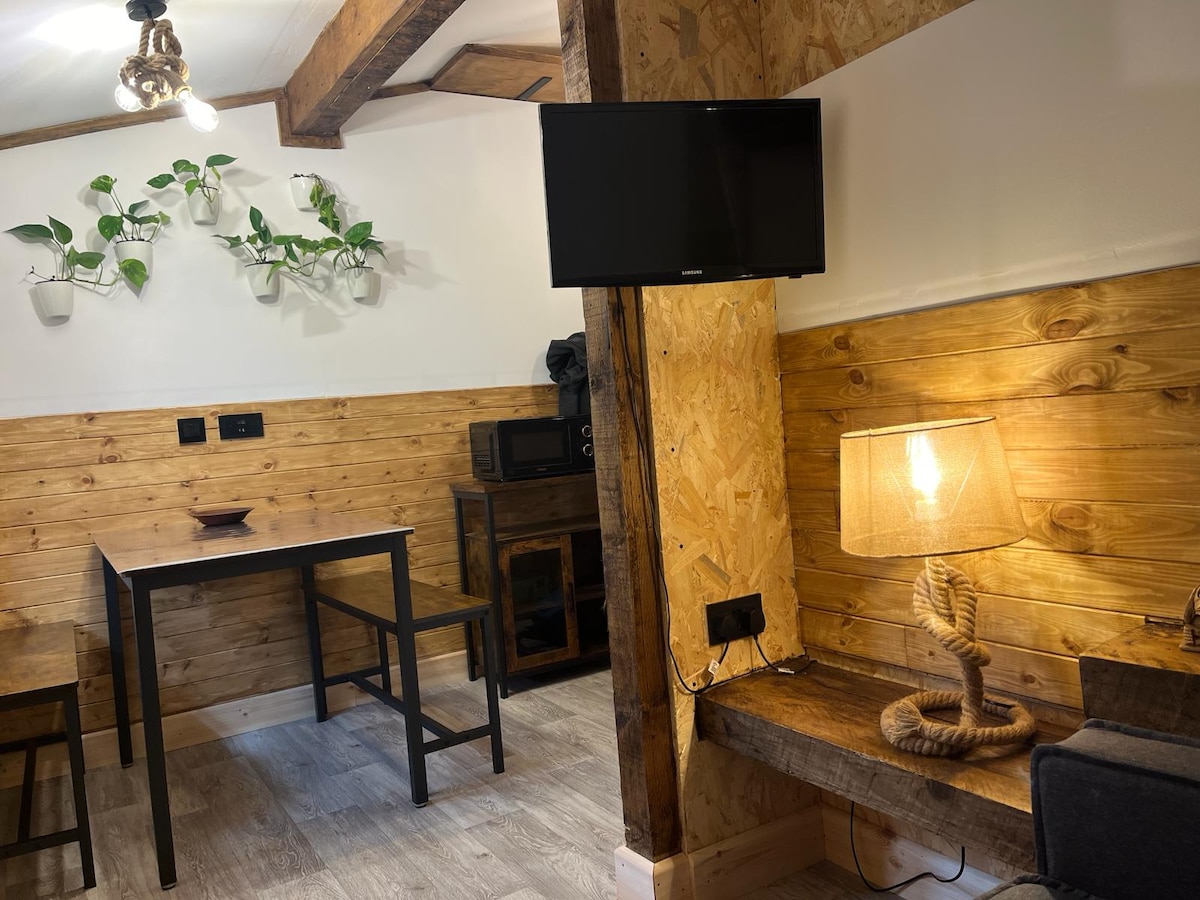 Guest House Private entrance & Free Parking space