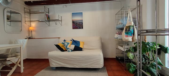 Lloguer Mensual Per Estudiants De Petit Loft. - Tarragona