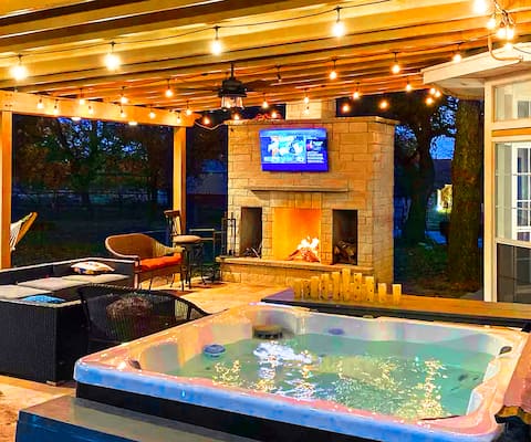 Heated Swim Spa Hot tub Sauna Game Room Pickleball