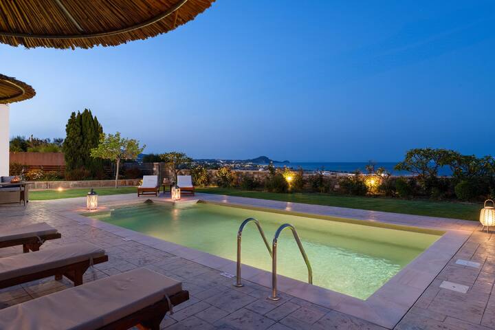 Majestic View Villa gallery image 3