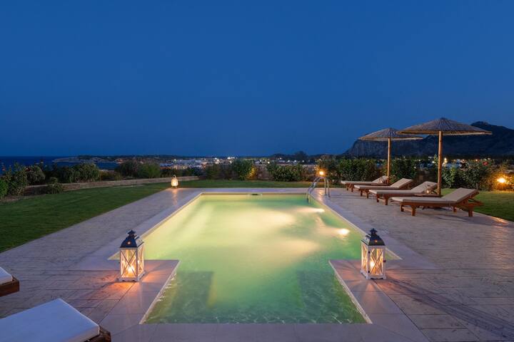 Majestic View Villa gallery image 4