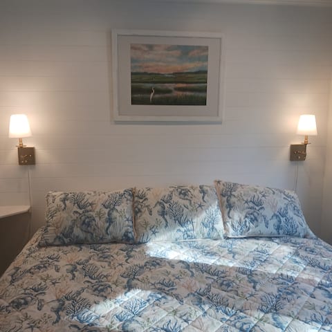 Popular Airbnb listing: Sea Shell Suite! @Beach, City Bike Trail & UNCW in Wilmington