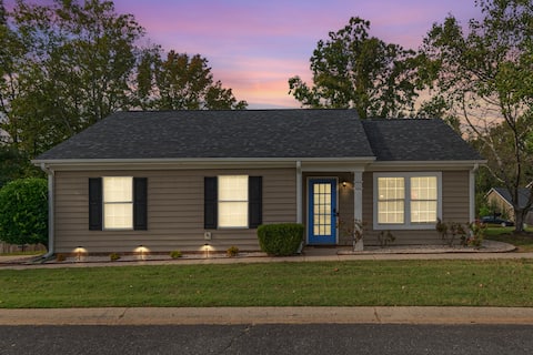 Quiet Stay Near Ballantyne-PetFriendly-FullyFenced