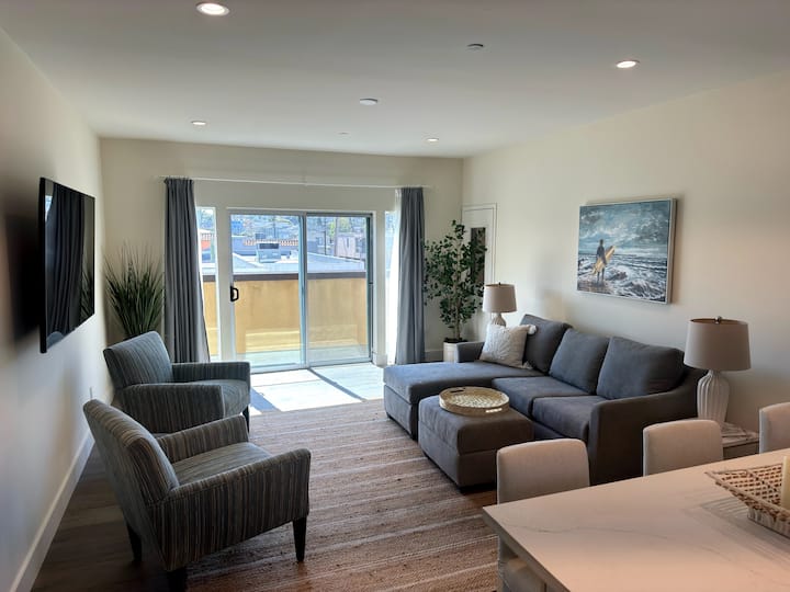 New Ocean Beach Unit With Rooftop Deck - San Diego, CA