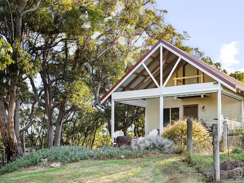 Cottage at Dunmore Homestead | Peaceful Retreat