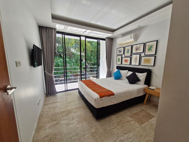 带套房和树景的3号卧室