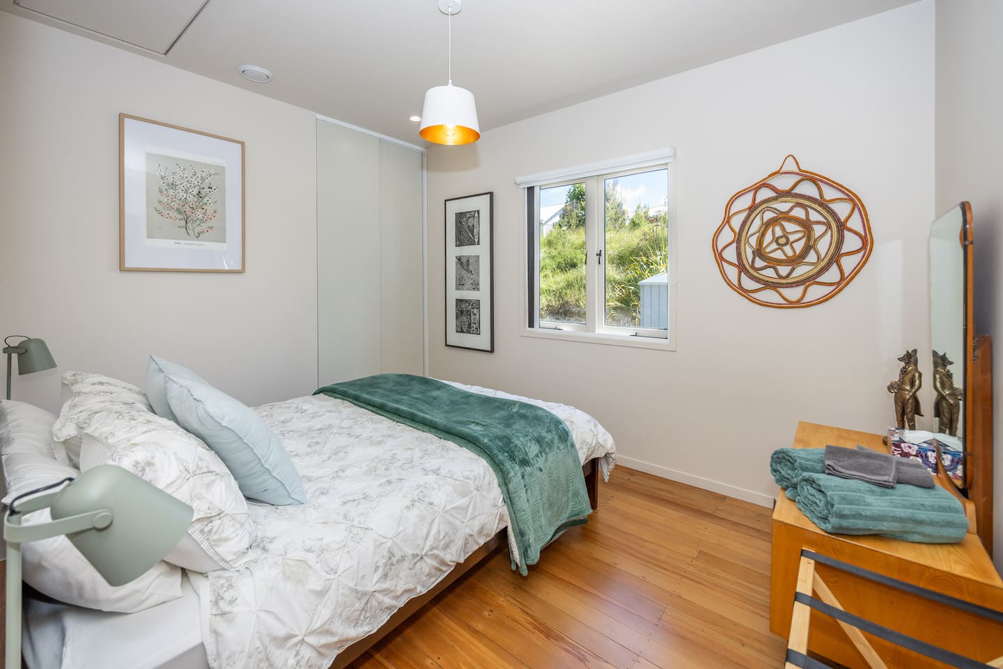 Luxurious Mountain View Home With Spa 4
