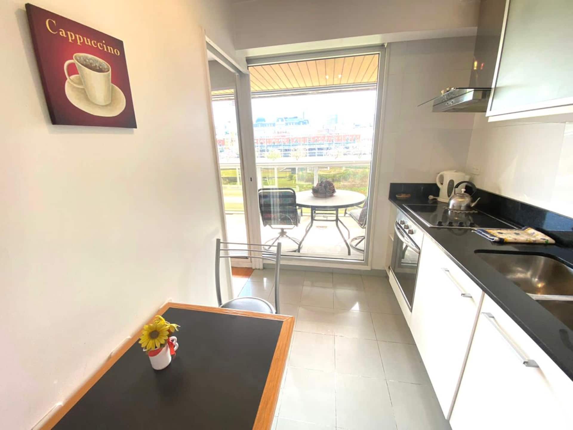 One-bedroom apartment in Puerto Madero with dock and city views