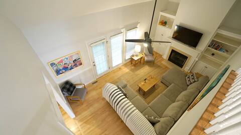 Spacious Living | King Main Level | Walk to DTCary