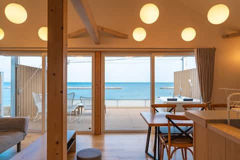 Sauna, BBQ stove, Jacuzzi, 1 building for rent, beach view villa (3 Tres buildings)