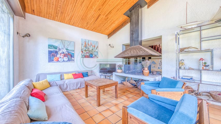 Concuergerie De La Presquile managed Airbnb listing 3