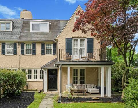 Historic Haimish House Chestnut Hill, Free Parking