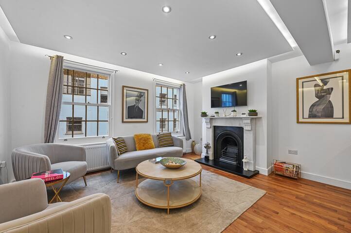 Prime Knightsbridge 3 Bedroom Townhouse gallery image 2