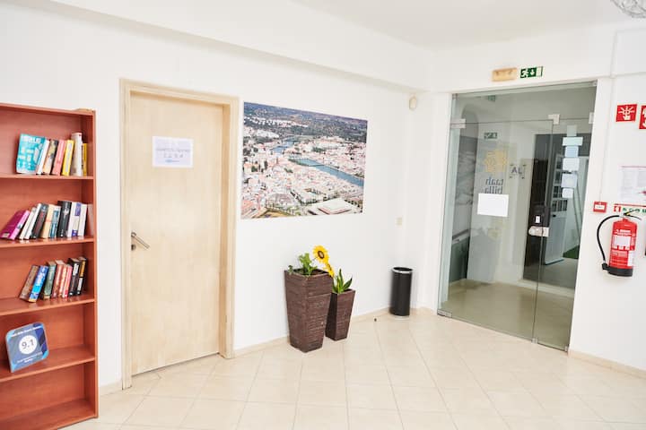 Spacious Family Room W/ Private Bathroom - Tavira