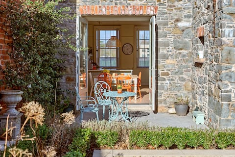 Charming townhouse with sunny garden