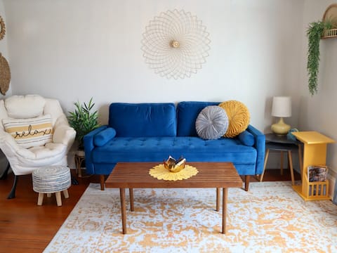 Popular Airbnb listing: Cozy 1BR Vintage Apartment in Casper