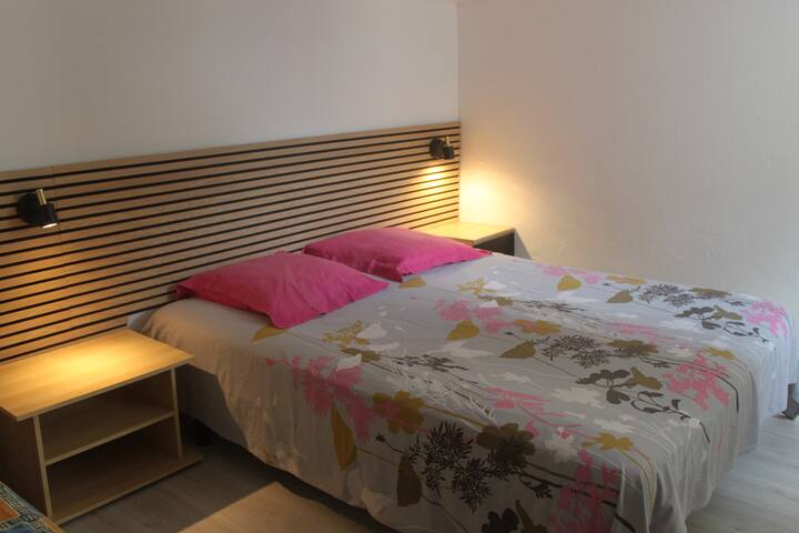 غرفة النوم 2