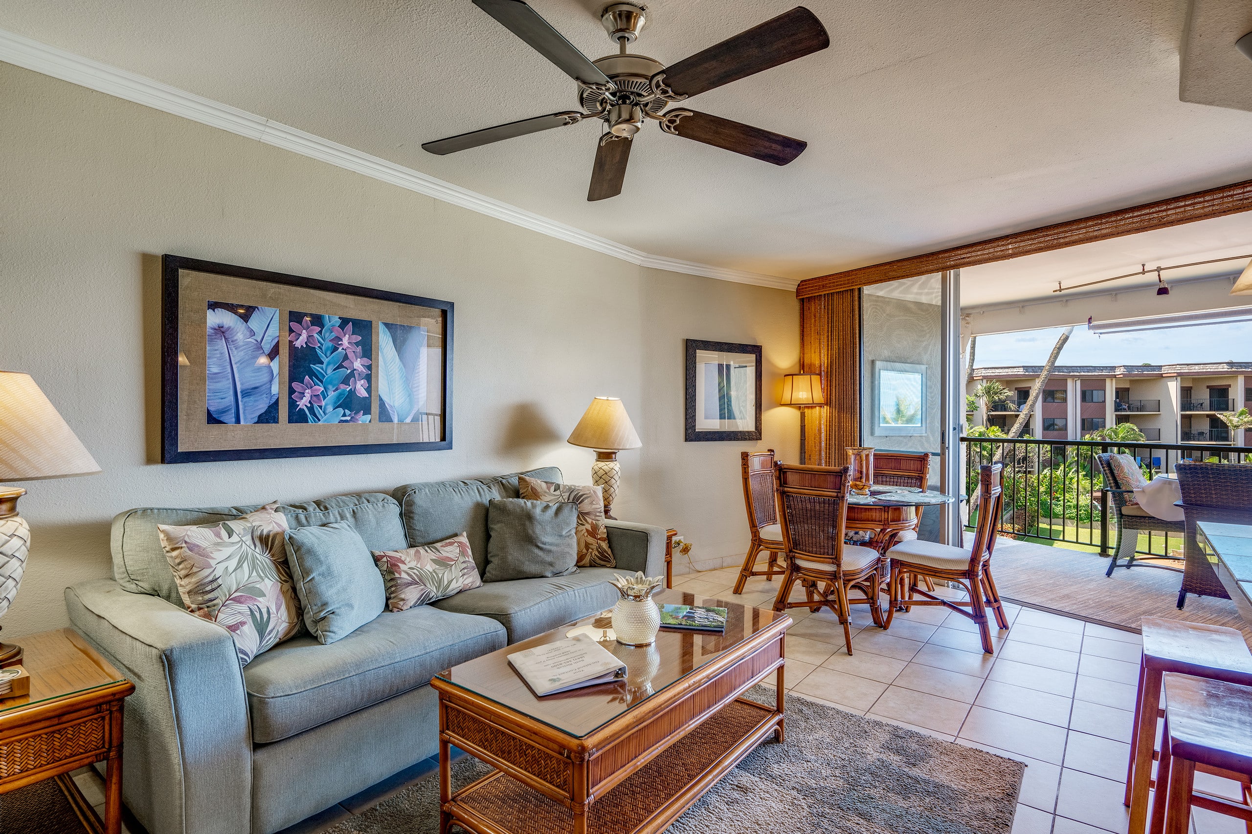 Condo in Lahaina · ★4.89 · 1 bedroom · 2 beds · 1 bath - Image 3