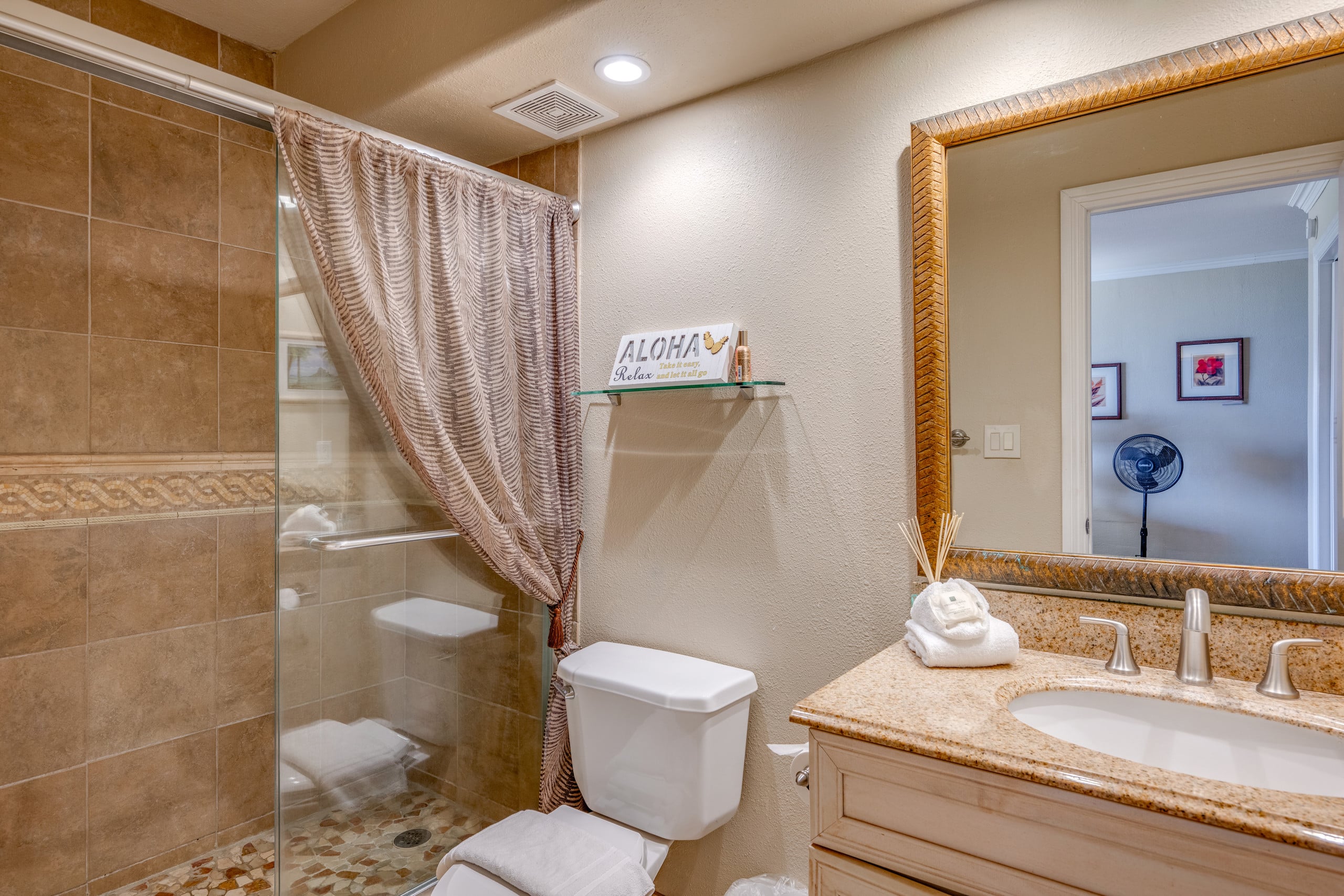 Condo in Lahaina · ★4.89 · 1 bedroom · 2 beds · 1 bath - Image 16