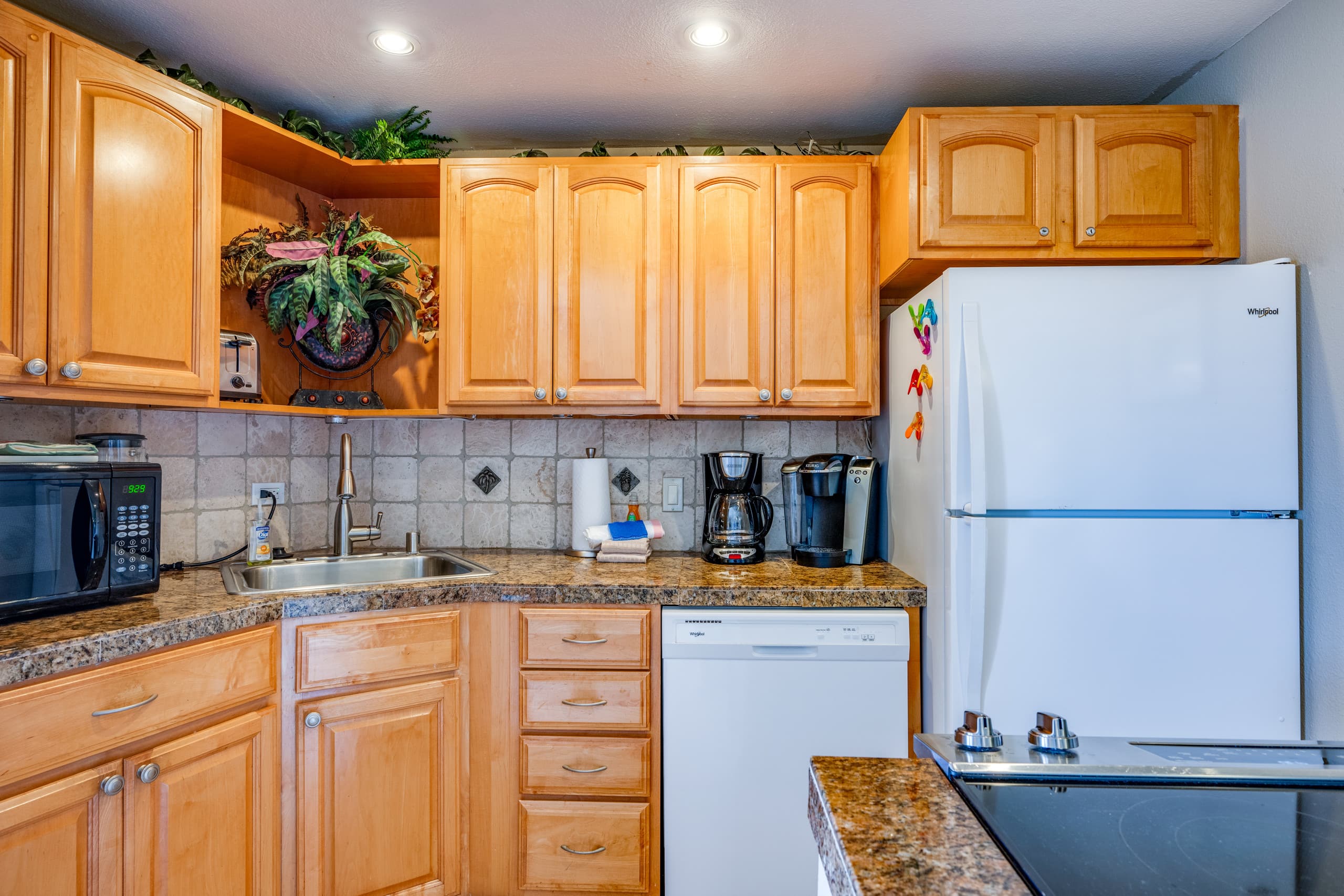 Condo in Lahaina · ★4.89 · 1 bedroom · 2 beds · 1 bath - Image 7