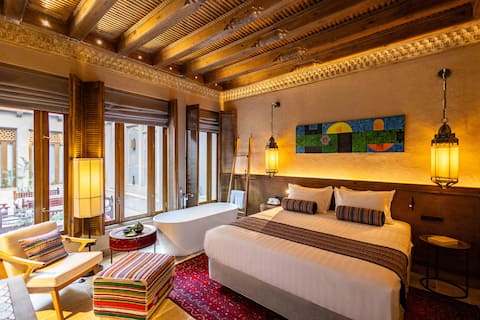 Kukaldosh Boutique Deluxe King Room with Bath