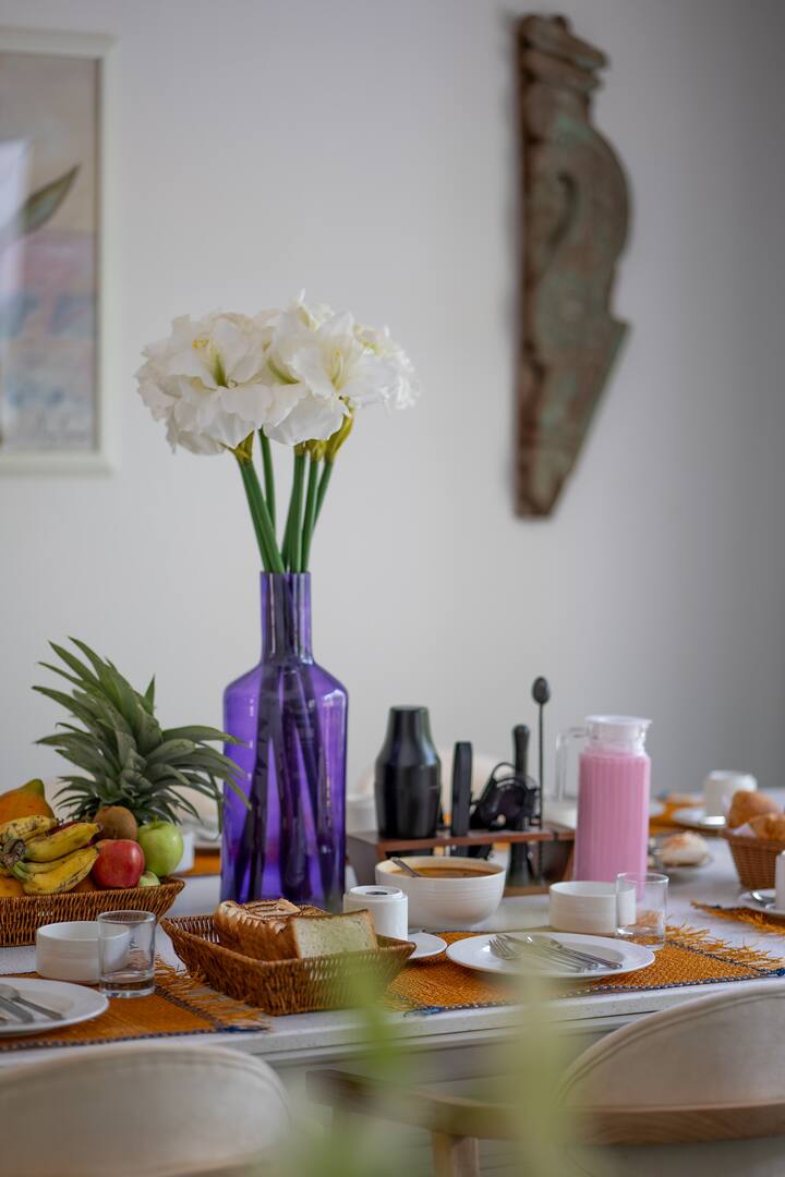 Dining area image 2