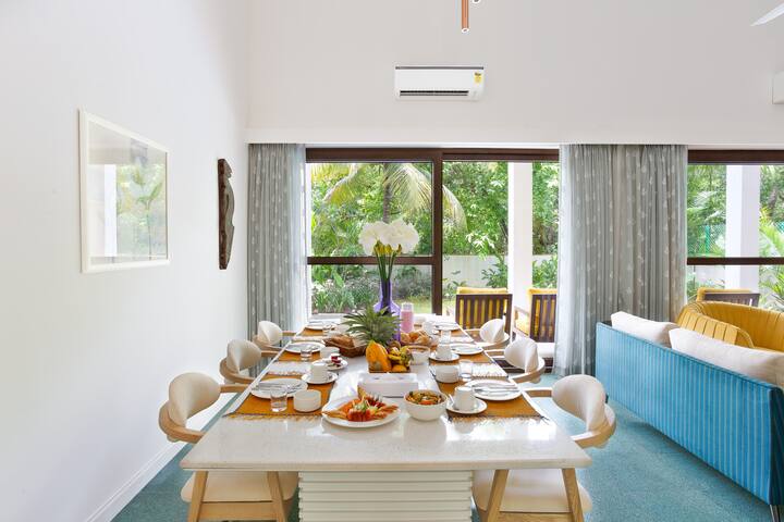 Dining area image 1