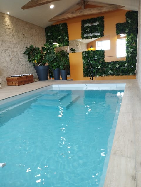 Cottage 10 mins from Puy du Fou, with pool and heated spa