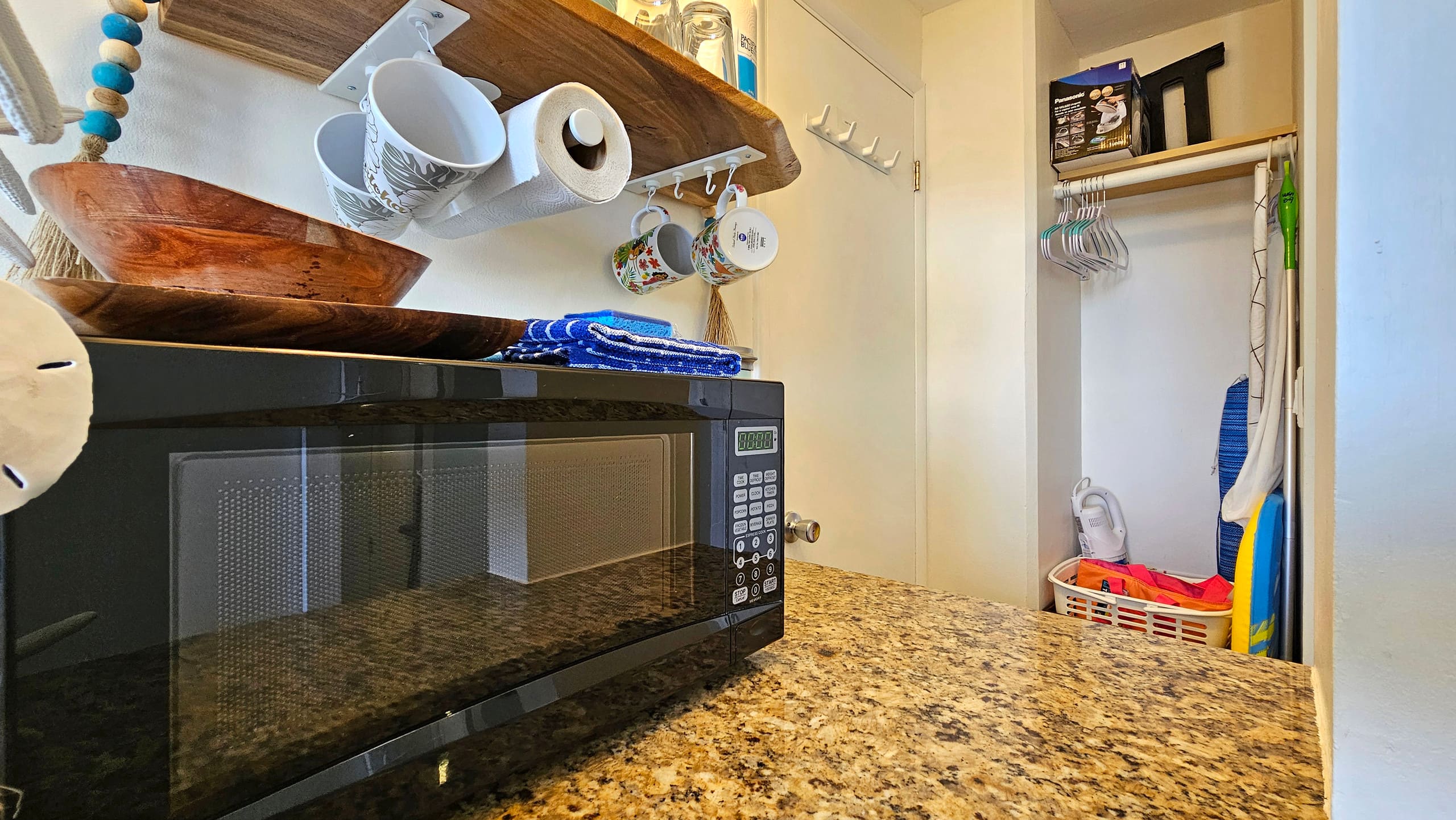 WG 807 Quaint Ocean View Studio - Image 6