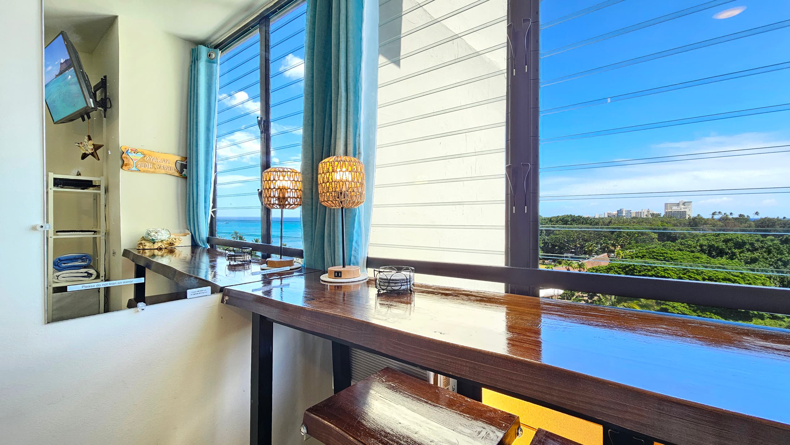 WG 807 Quaint Ocean View Studio - Image 9