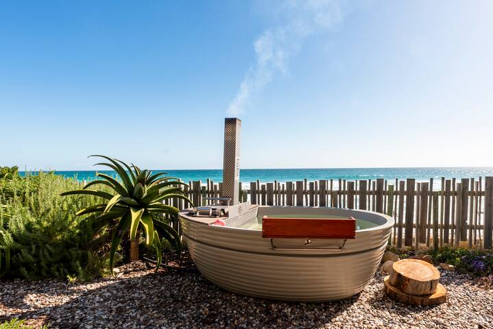 The Perfect Beach Bungalow gallery image 3