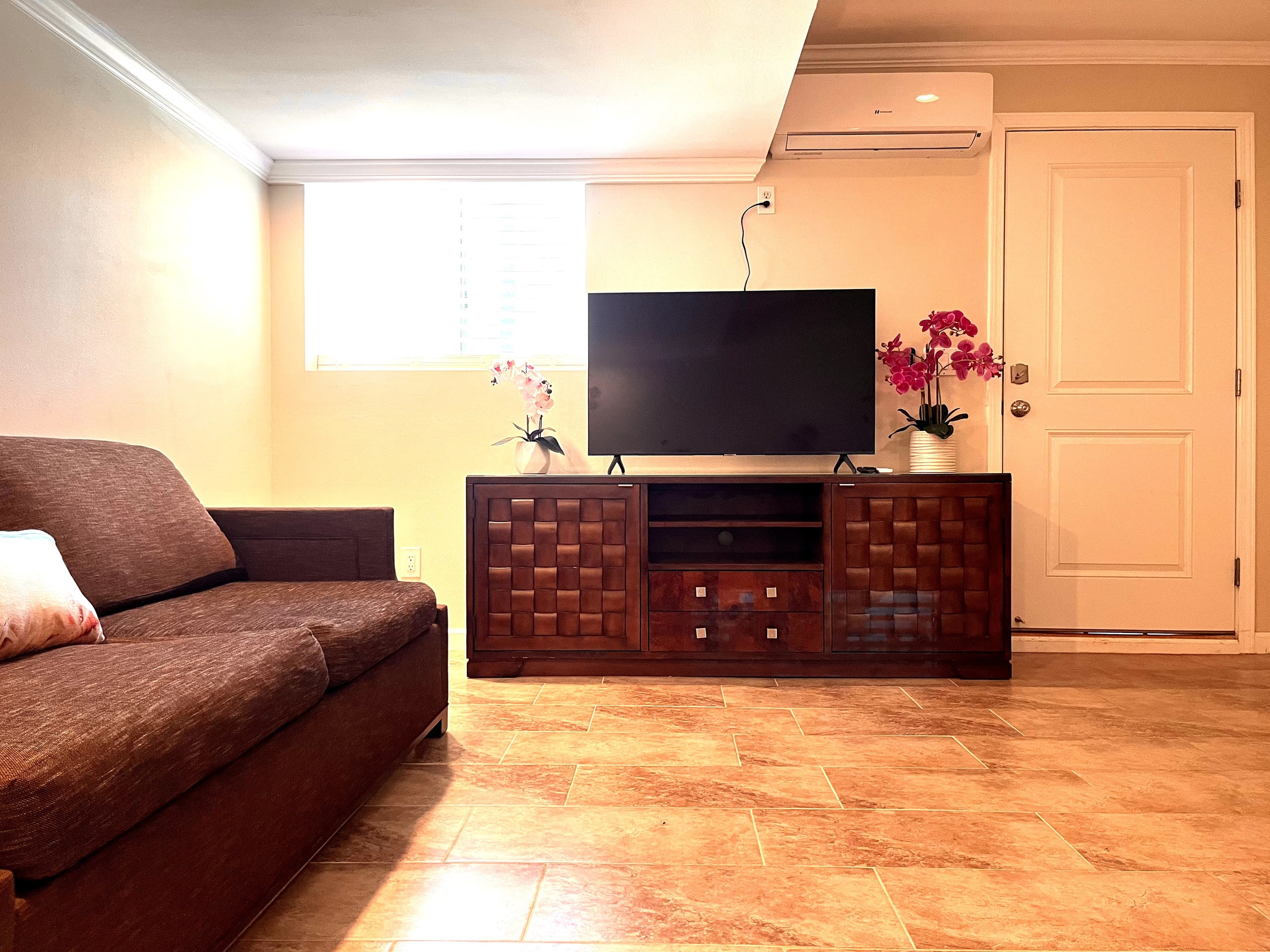 Villa in Lahaina · ★4.8 · 3 bedrooms · 6 beds · 3 baths - Image 12