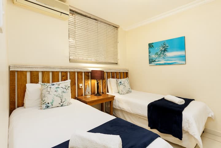 圣托里尼204A -位于马盖特（ Margate ）非常受欢迎的建筑群中可爱的三间卧室，非常适合自炊。 第二间卧室配备两张单人床和棉质床上用品，让您感到舒适。