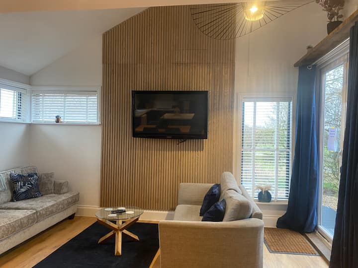 Beautiful Log Cabin - Market Rasen