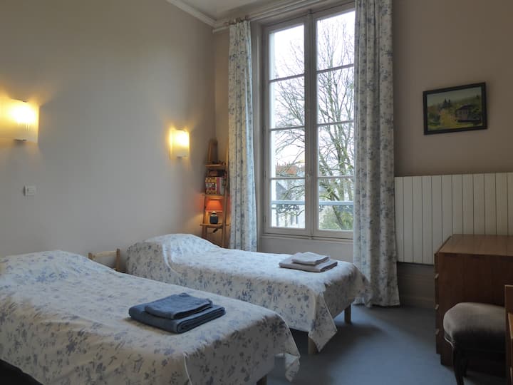 מיטות זוגיות שניתן להפגיש כמיטה זוגית