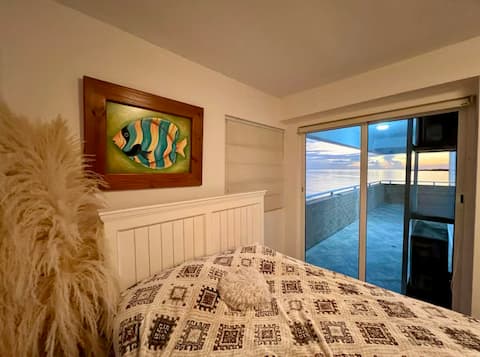 Deluxe Suite Ocean View Dock Access