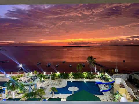 Deluxe Suite Sea View Pier Access