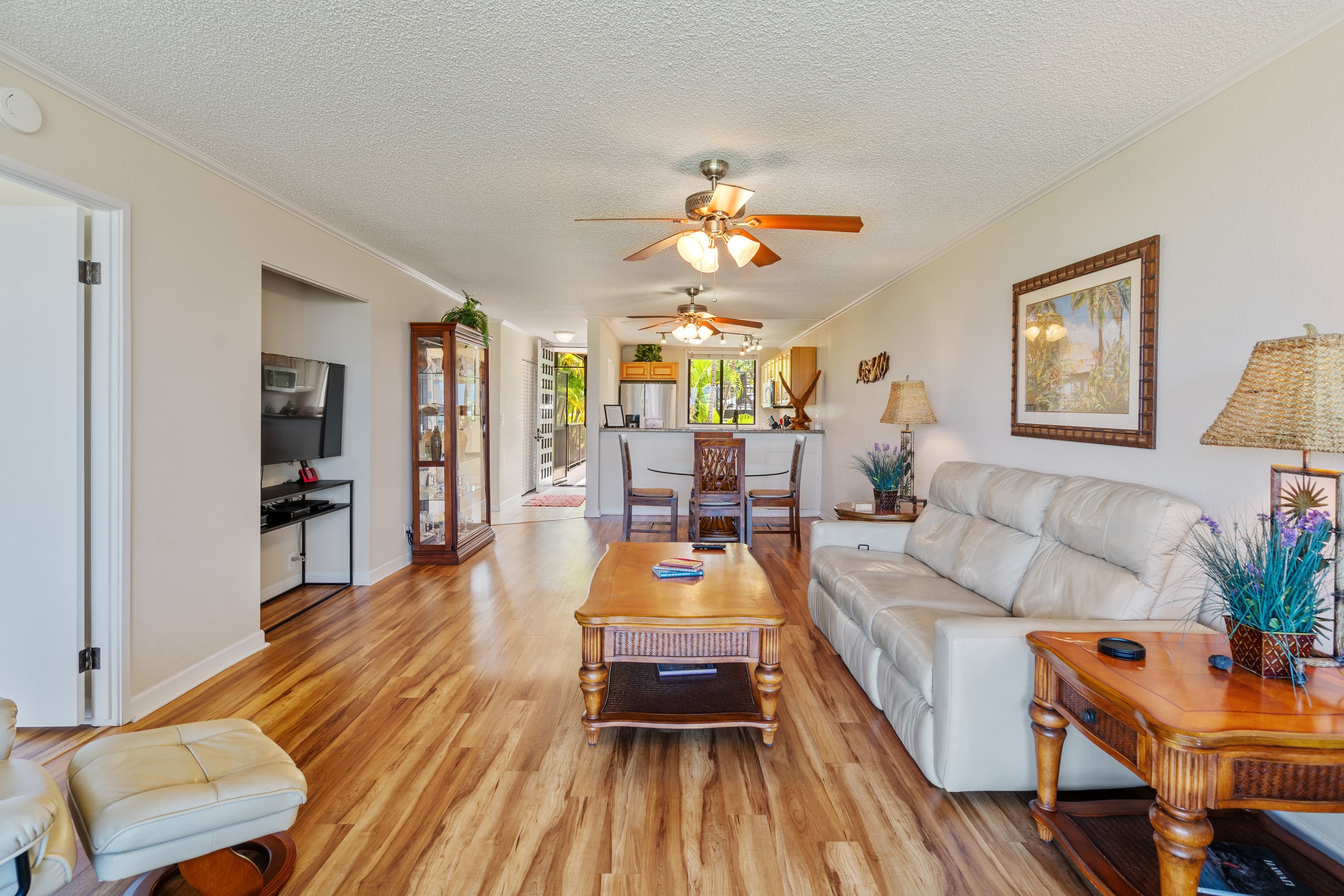 Condo in Kailua-Kona · ★5.0 · 2 bedrooms · 2 beds · 2 private baths - Image 5