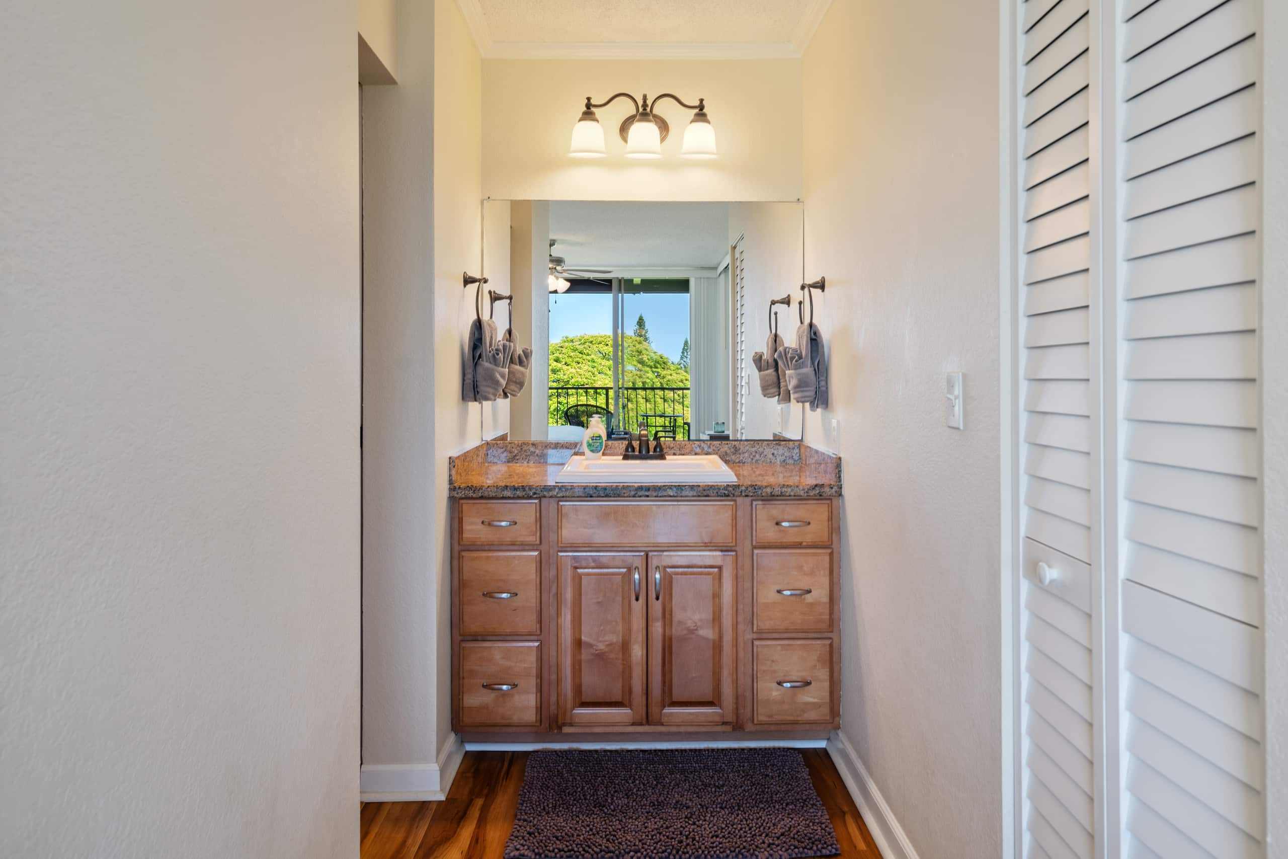 Condo in Kailua-Kona · ★5.0 · 2 bedrooms · 2 beds · 2 private baths - Image 17