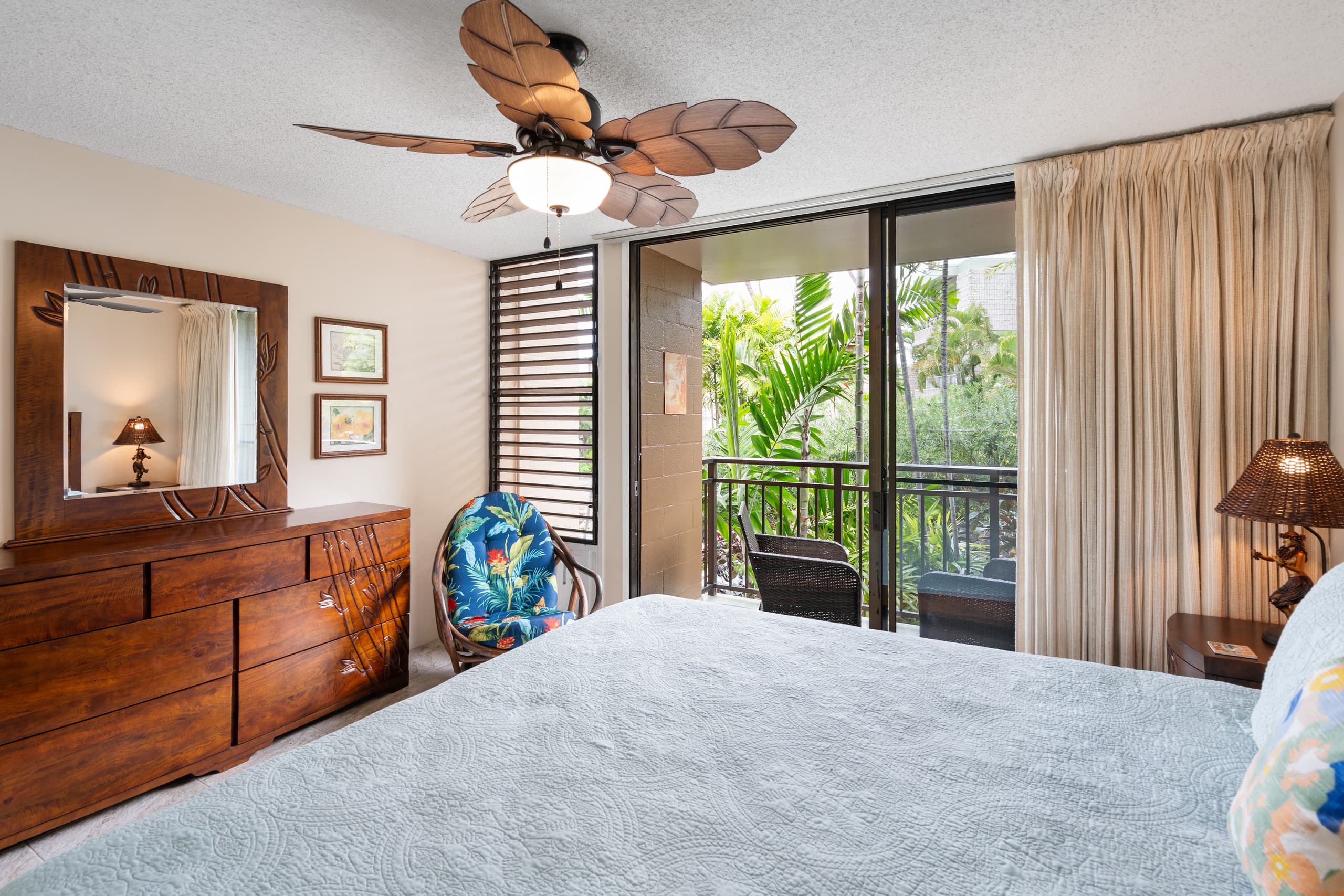 Condo in Kailua-Kona · ★5.0 · 2 bedrooms · 3 beds · 2 private baths - Image 19